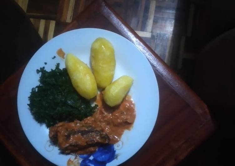 Fish fillet coconut served with deep fried potatoes