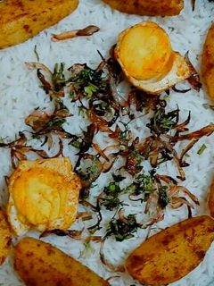 झटपट अंडा बिर्याणी (anda biryani recipe in marathi) रेसिपी चे मुख्य फोटो