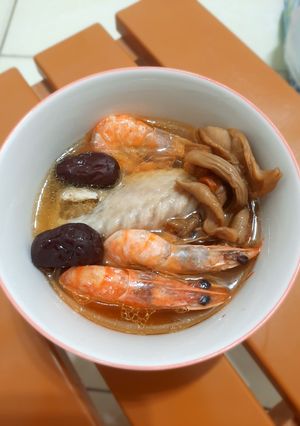 鮮蝦雞湯 的食譜成品照片
