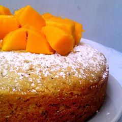 A picture of Lemon Poppy Seeds Cake.