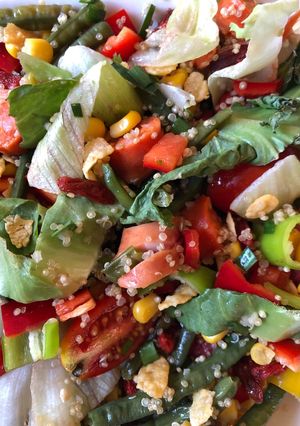 A picture of Chili Salad.