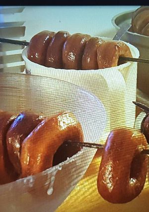 A picture of Raised doughnuts.