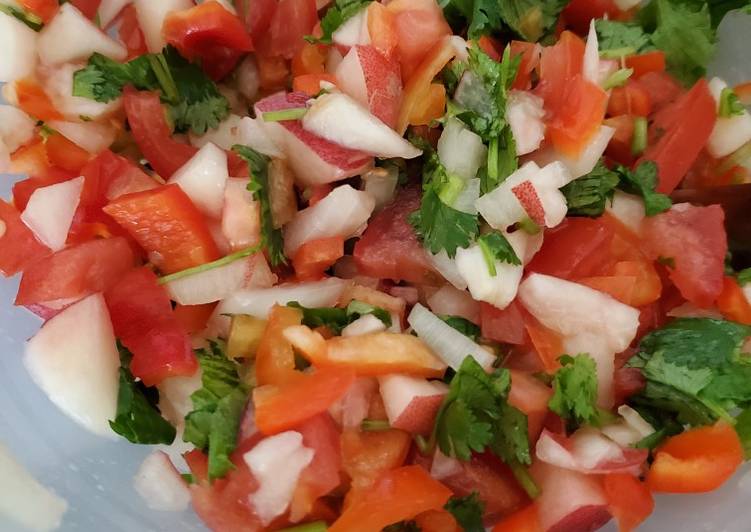 White nectarine salsa