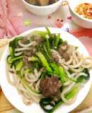 Mỳ udon xào thịt bò