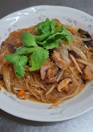 〔在家也能做-小吃攤美食〕炒冬粉 的食譜成品照片