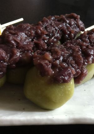 A picture of Matcha Dango with 'Tsubu-an’.