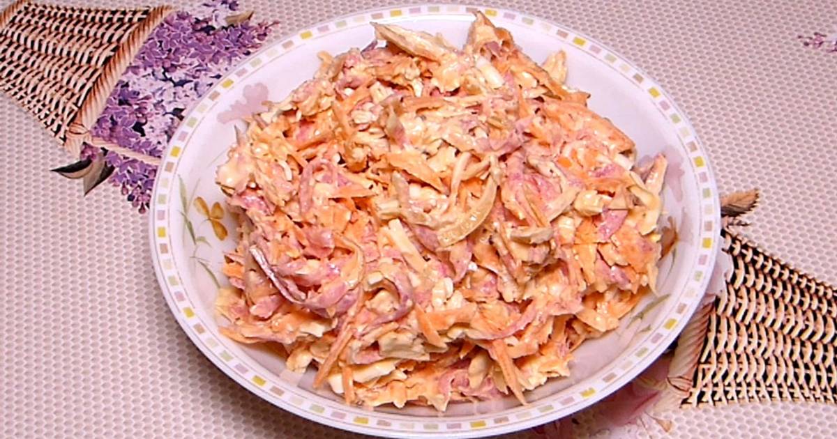 Салат с курицей и черной редькой