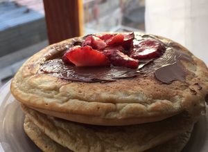 Una foto de Pancakes americanos (esponjosos)🥞❤️