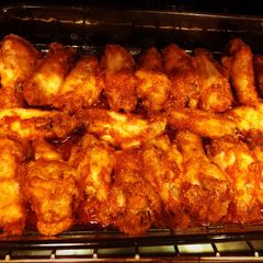 A picture of Baked Hot Garlic Wings!.