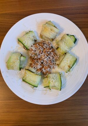 A picture of Zucchini parcels with SPICY chipotle turkey mince for Jamo.