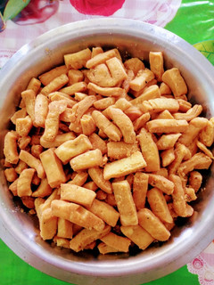কুচো নিমকি (Kucho nimki recipe in bengali) রেসিপির প্রধান ছবি
