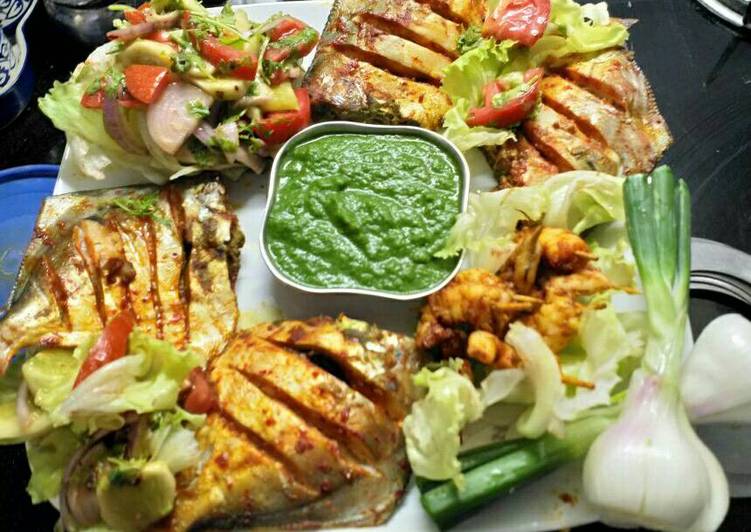 How to Make Super Quick Homemade Tandoor Promfret and prawns
