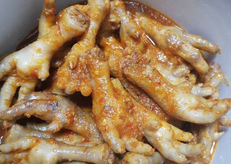 Ceker ayam pedas