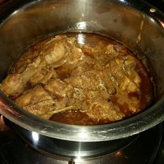 A picture of Chicken curry.