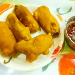 A picture of Stuffed Mirchi ke pakode.
