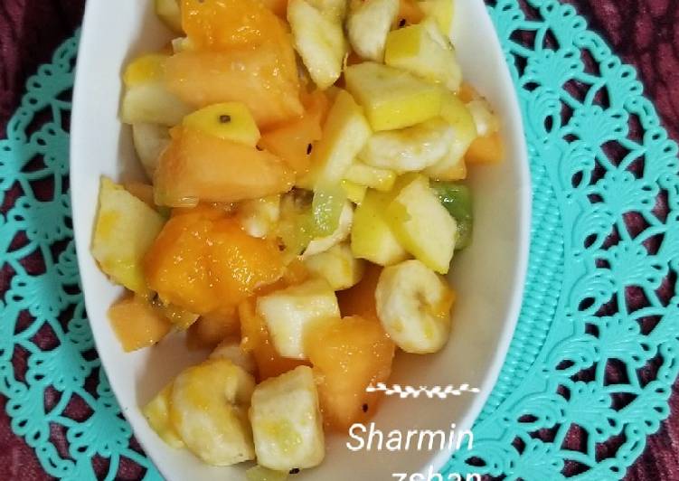 Recipe of Super Quick Homemade Fruit chaat #5weekchallange #iftarwithhuma