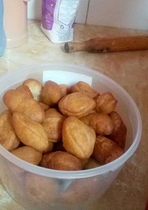 A picture of Mandazi.