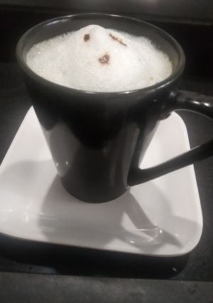કૉફી લેટ્ટે (Coffee Latte Recipe In Gujarati) રેસીપી મુખ્ય ફોટો