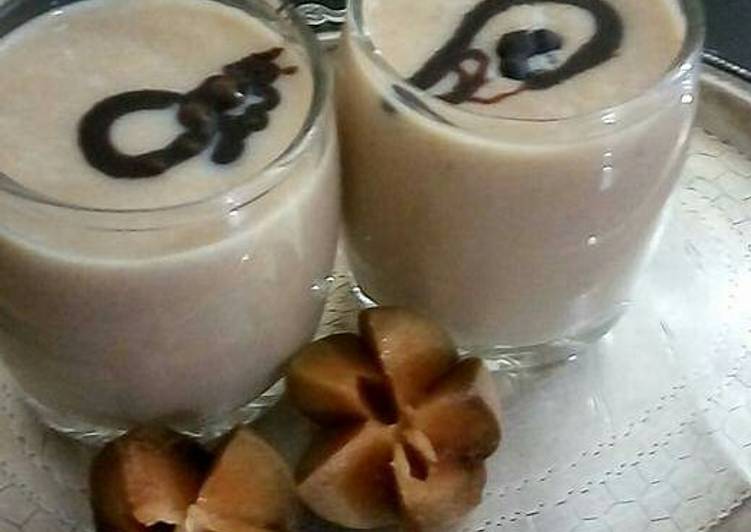 Step-by-Step Guide to Make Super Quick Homemade Chiku thick shake