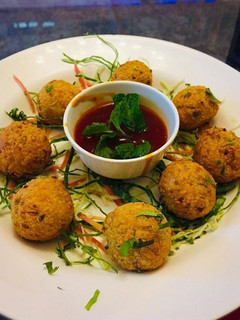 A picture of Cheese balls.