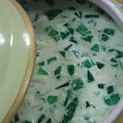 A picture of Buko pandan.