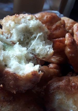 Una foto de Buñuelos de Brócoli y Queso 🥦🧀