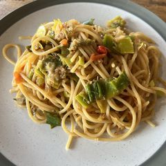 A picture of Spicy tuna and leek spaghetti with asian flavours and a citrus twist.