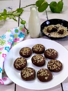 रागी कुकीस (Ragi Cookies recipe in Hindi) रेसिपी मुख्य फोटो