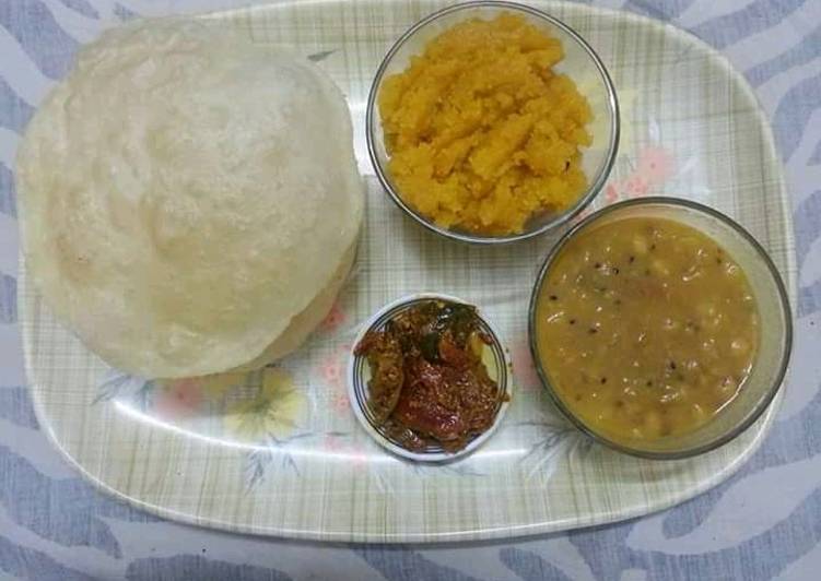 Halwa Pori Tarkari with Achar