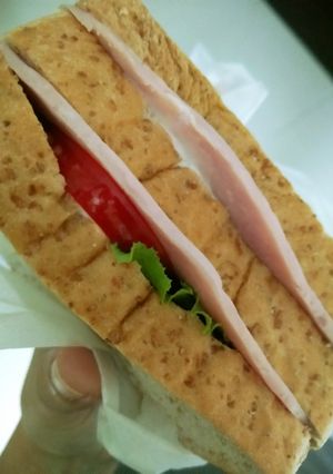 รูปของ แซนวิชโฮลวีทแฮม #กินผักรักสุขภาพ2