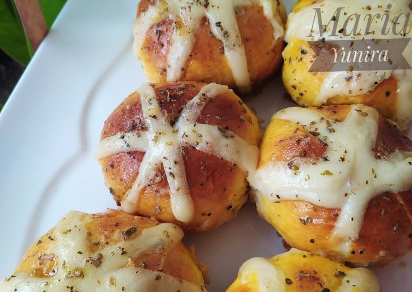 Korean Garlic Cheese Bread (TIPS)