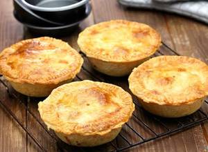 New Zealand Meat Pies with Wagyu Beef Recipe by Double8CattleCompany -  Cookpad