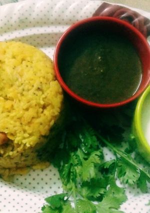 A picture of Arhar Dal ki khichdi.