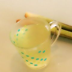A picture of Thai Lemongrass Tea.