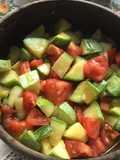 Ensalada de tomate y calabacín (zapallitos)