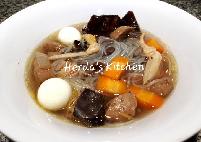 Resep Sup Kimlo Bakso Telur Puyuh Oleh Herda S Kitchen Cookpad