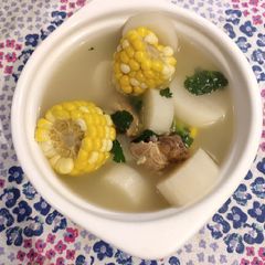 A picture of Radish and Corn Soup.