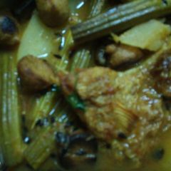 A picture of Light fish curry.