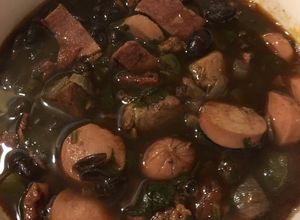 Una foto de Frijoles charros negros
