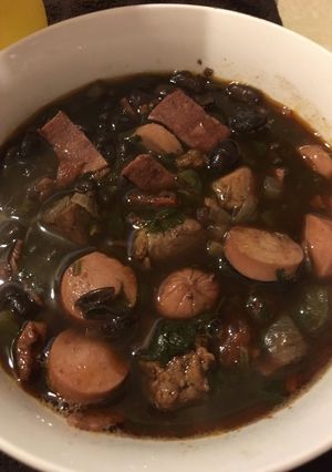 Una foto de Frijoles charros negros