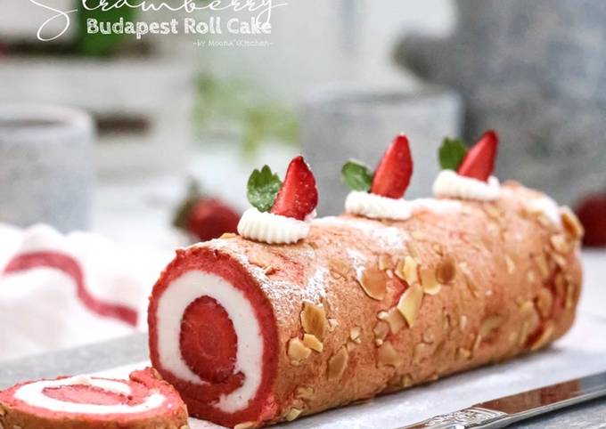 Budapest Roll Cake (Strawberry)