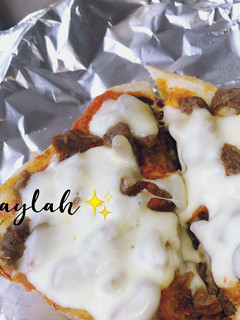 A picture of Bread Pizza.