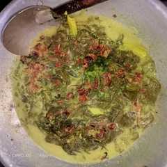 รูปของ Sayur Daun Singkong Masak Santan