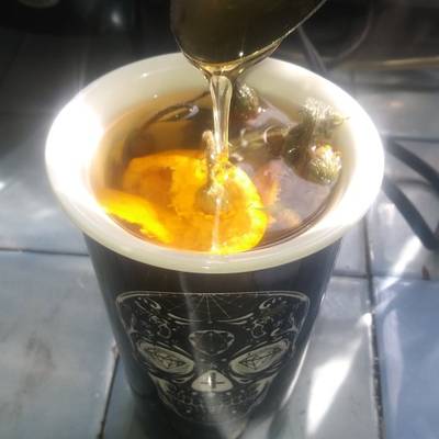 Te de árnica, cáscaras de mandarina y miel Receta de ErRorthik Taphie-  Cookpad