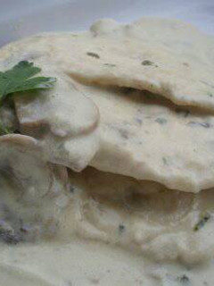 Una foto de Pechugas de pollo al queso