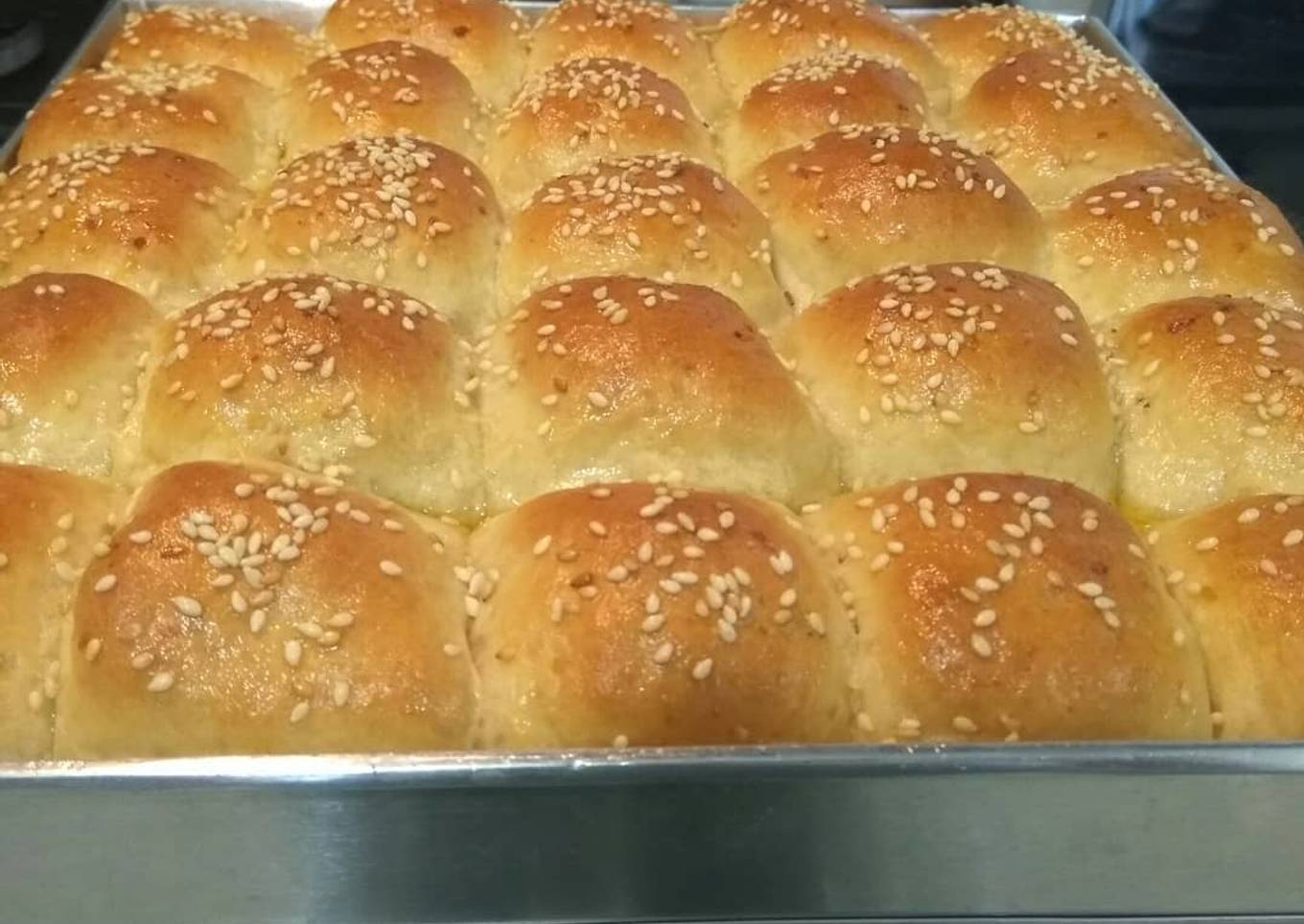 Roti kasur isi daging sapi