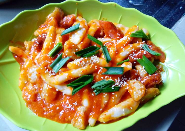 Kue beras korea (Tteokbokki)