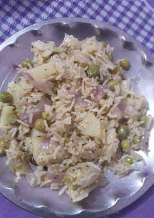 A picture of Matar pulav.