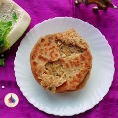 A picture of Raw Papaya Paratha.