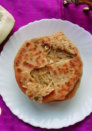 A picture of Raw Papaya Paratha.